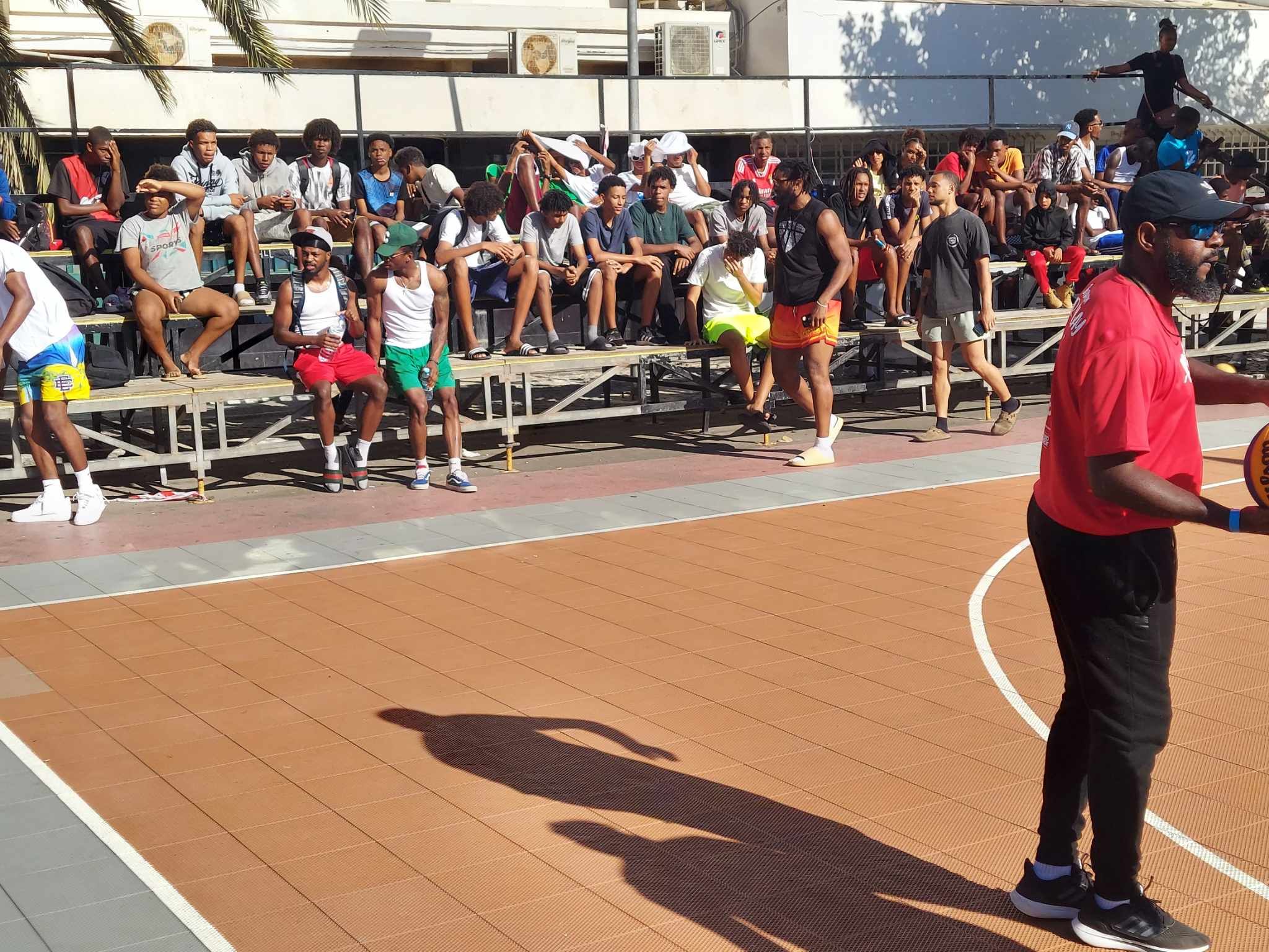 abasquete 3 fem augusto pinto publico.jpg