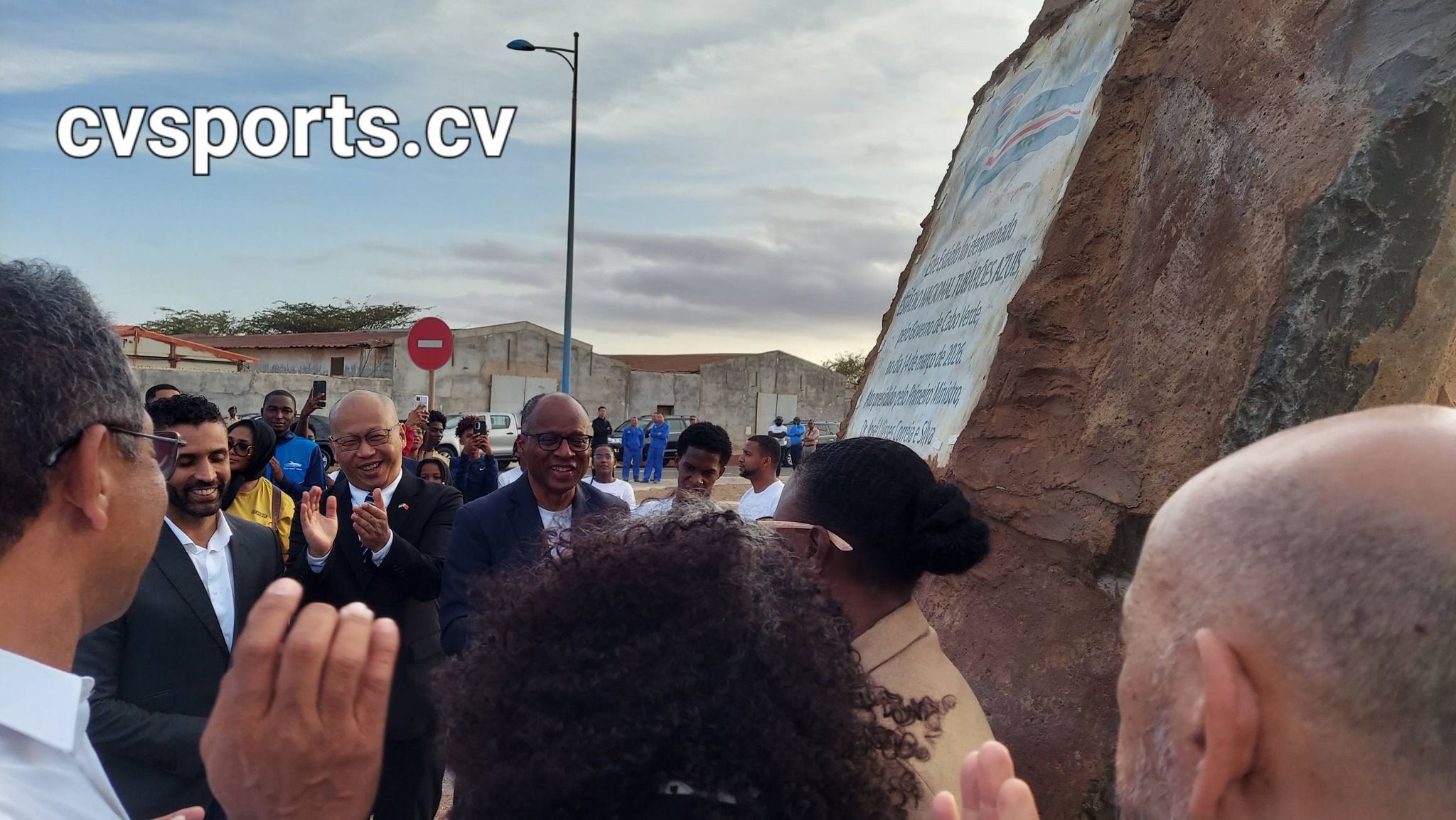 eadio tubafroers azuis 2.jpg